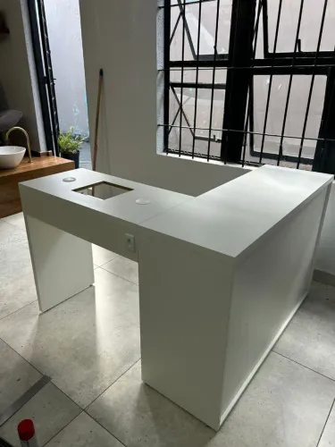 Mesa para manicure 