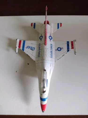Revell F-16 Fighting Falcon Thunderbirds