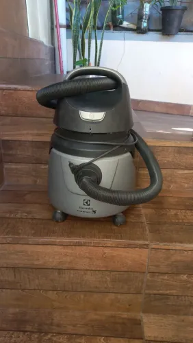 Aspirador de pó água 