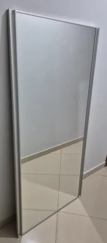 Espelho com moldura