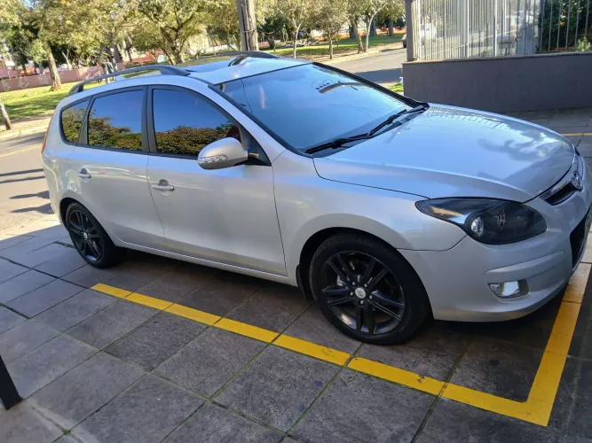 Hyundai I30CW 2.0 16V 145cv Aut. 5P 2011