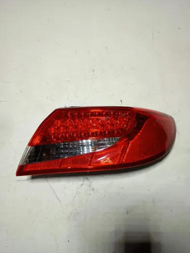 LANTERNA LADO DIREITO HYUNDAI AZERA 2011 COM LED