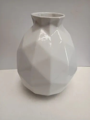 Vaso geométrico branco Tok Stok 18 cm