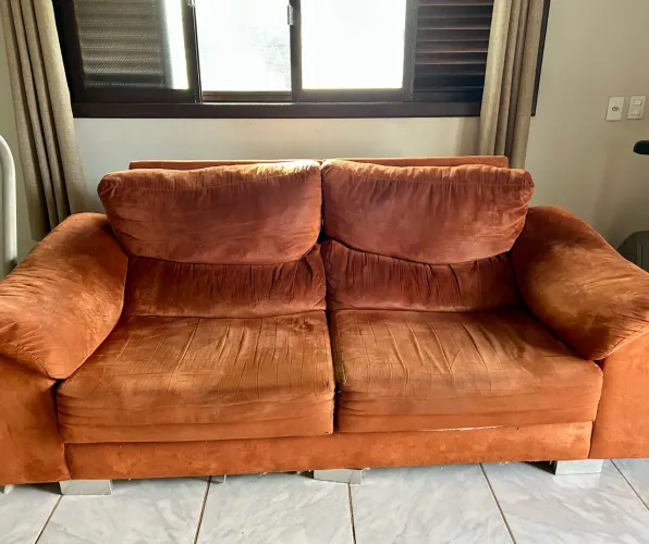 Vendo Sofá de dois lugares