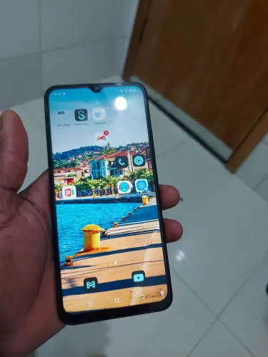Vendo celular itel novo sem detalhes cm nota fiscal