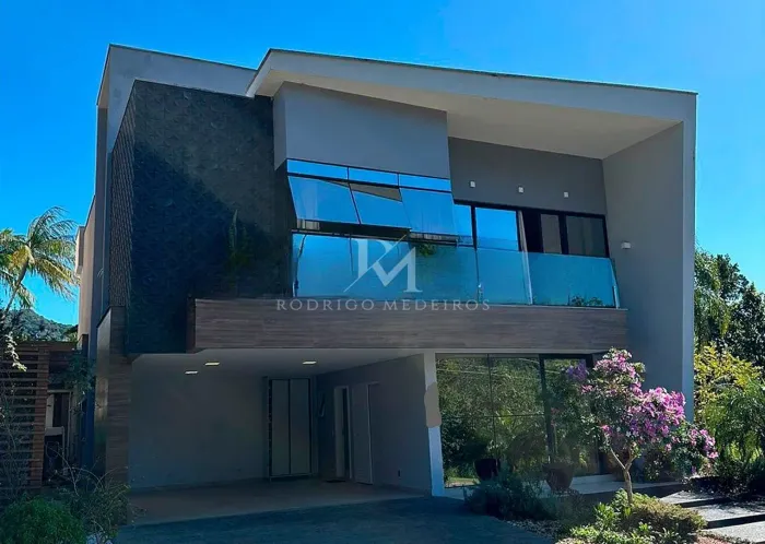 Casa em Condomínio Haras Rio de ouro com 3 suítes em Balneário Camboriú