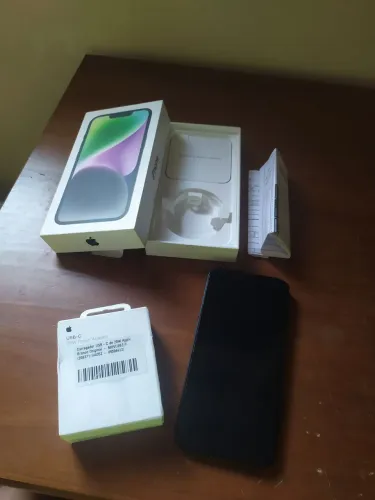 iPhone 14 128gb Meia-noite (NOTA FISCAL, CABO E CARREGADOR INCLUSO + PELÍCULAS)