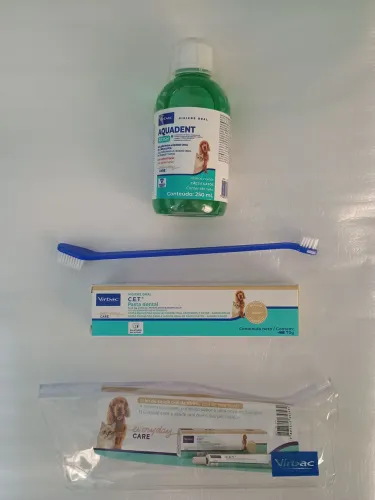 Kit Aquadent FR3SH 250ml + Pasta Dental C.E.T. 70g c/ Escova e Necessaire - Cães Gatos