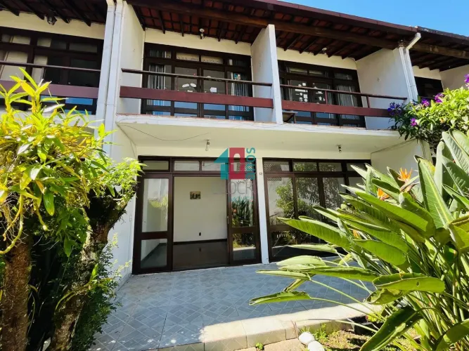 Alto | Casa de Condomínio 4 quartos, sendo 2 suites