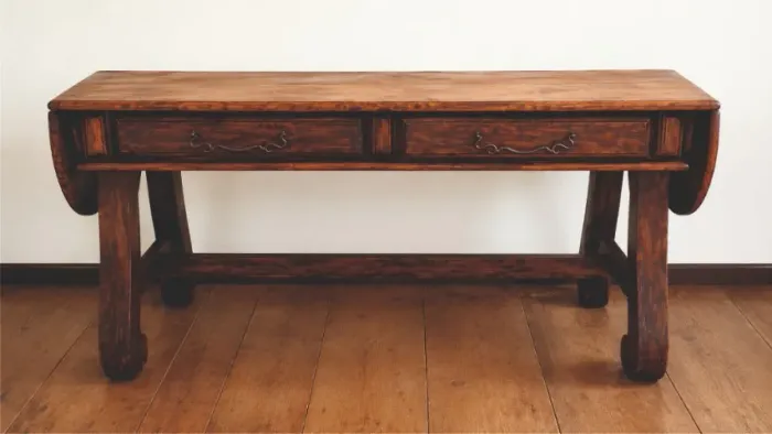 Mesa/aparador de madeira maciça de demolição
