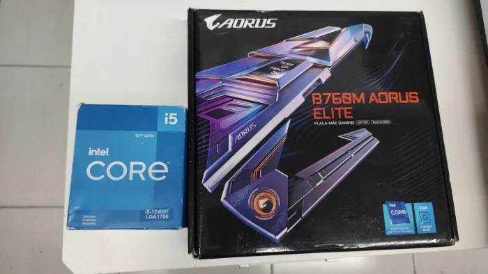 Kit placa mãe B760m Aorus elite (DDR5) e processador Intel I5 12400F