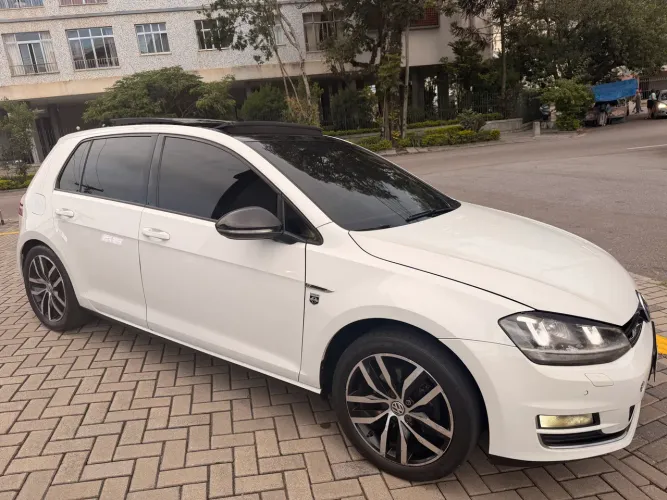 Volkswagen Golf Highline 1.4 TSI 140cv Aut. 2014