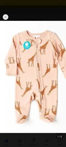 Roupas de bebê, lê o anúncio