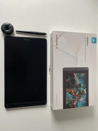 Mesa Kamvas Huion 13