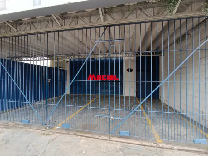 Casa e comercio em Excelente localização