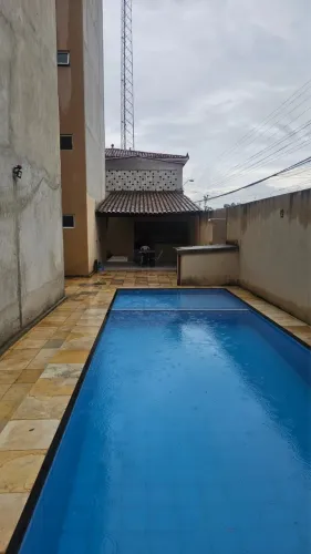 Apartamento na Messejana Terreo com 03 Quartos