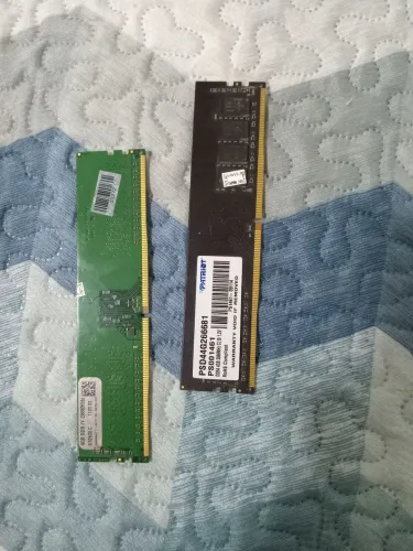DUAS MEMÓRIAS RAM DDR4, NOVAS SEM MARCAS DE USO, DUAL CHANNEL (4X2)