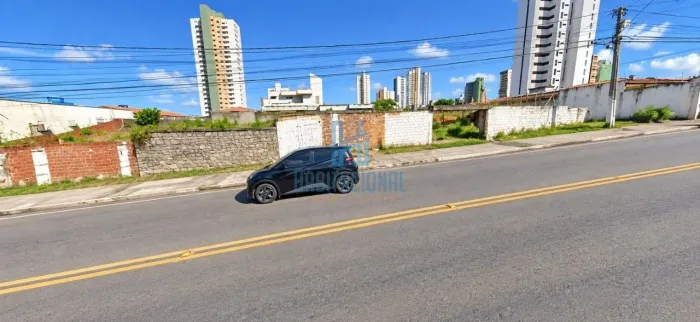 TERRENO DE ESQUINA NA AV. JAGUARARI | LAGOA NOVA