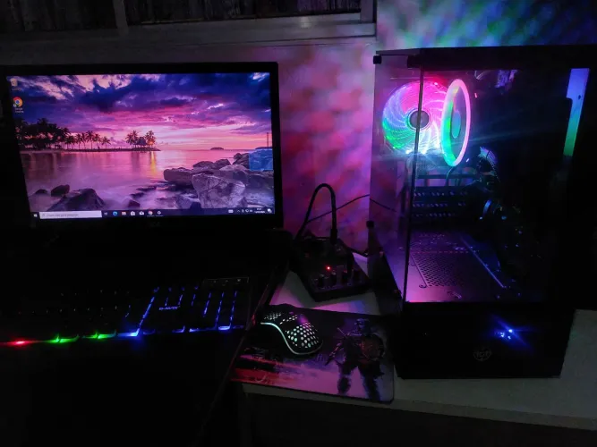Pc intel i7, 8gb de ram, ssd de 256
