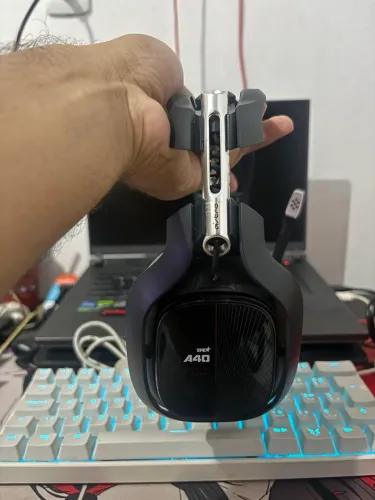 Fone gamer logitech astro a40
