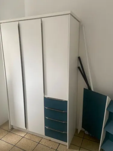 Armário,guarda roupa e cama solteiro 