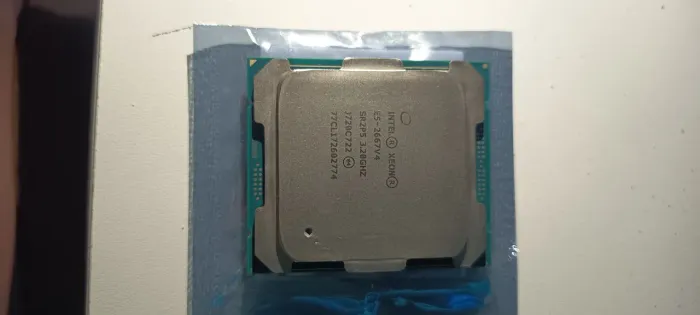Xeon 2667 v4