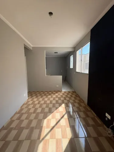 Venda de Apartamento de 2 Quartos na Vila São Lázaro, Tatuí-SP: 1 Sala, 1 Banheiro, 1 Vaga