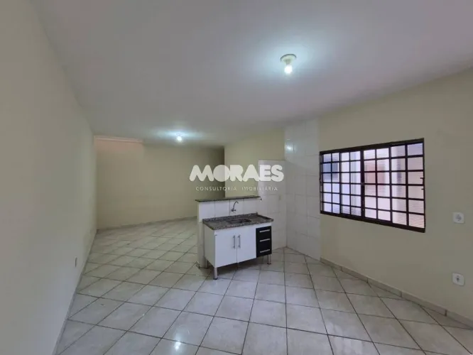 Casa com 2 quartos para alugar, 85 m² por R$ 1.400/mês - Vila Industrial - Bauru/SP