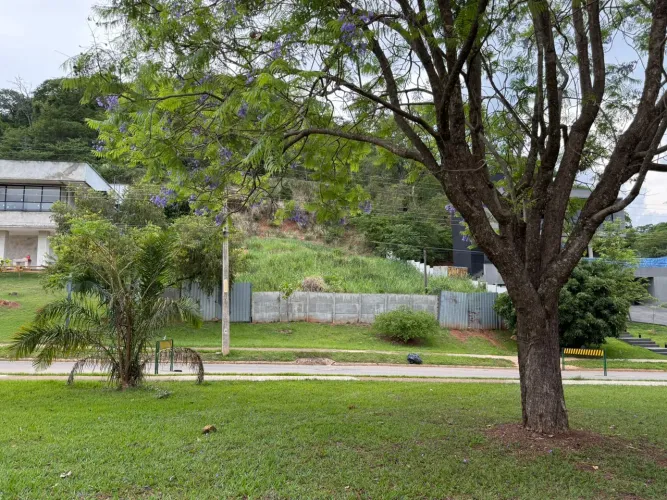 Terreno no Condomínio Aldeia do Vale, com 1.622m² - Valor R$ 1.550.000,00