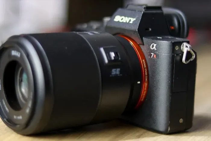 Sony A7Rii + lente 50mm F1.8 Meike