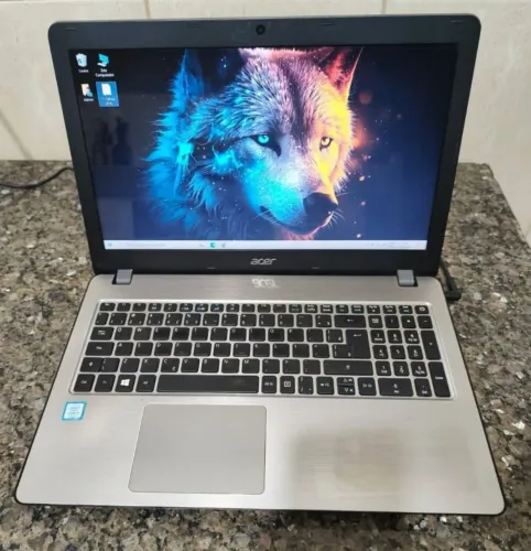 Notebook Acer i5-7200U - Memória 8GB - 240GB SSD - Bateria viciada