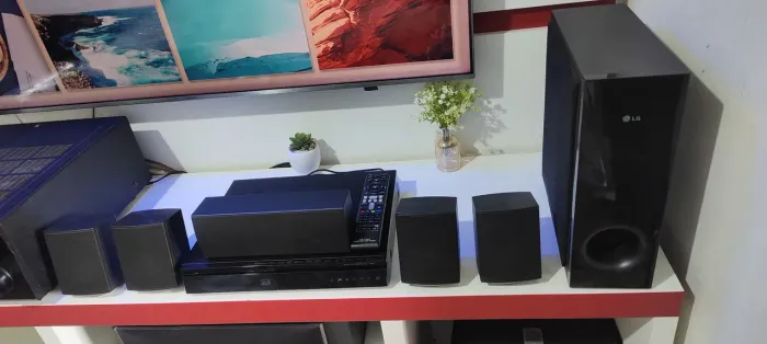 Home Theater LG BLU RAY 1000 Watts RMS BLUETOOTH