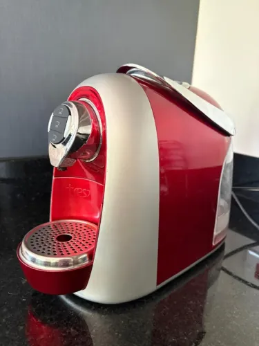 Cafeteira Três Corações ? Vermelha