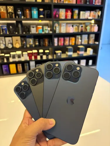 iPhone 15 Pro Max 256Gb 6 meses de garantia