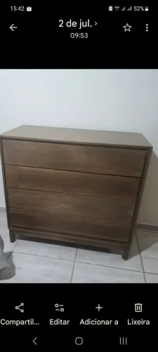 Cômoda de madeira 