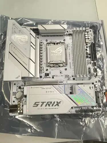 Placa mãe Asus Rog Strix B850-g Gaming Wifi Amd Am5