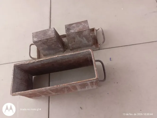 Vendo forma de blocos R$330,00