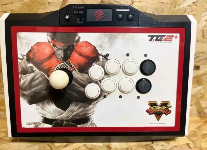 controle arcade Mad Catz Street Fighter V T.E.2+ (Tournament Edition 2+)