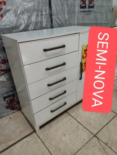 COMODA SEMI-NOVA