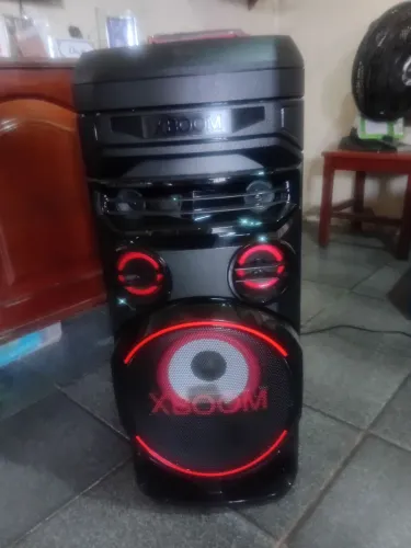 Caixa de som seme nova