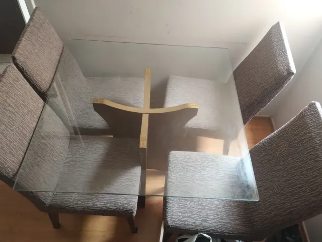 Mesa de Vidro com 4 caseira