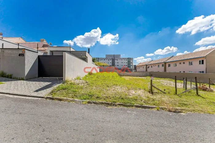 Lote à venda no Atuba