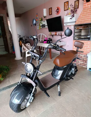 Scooter elétrica moto chefe