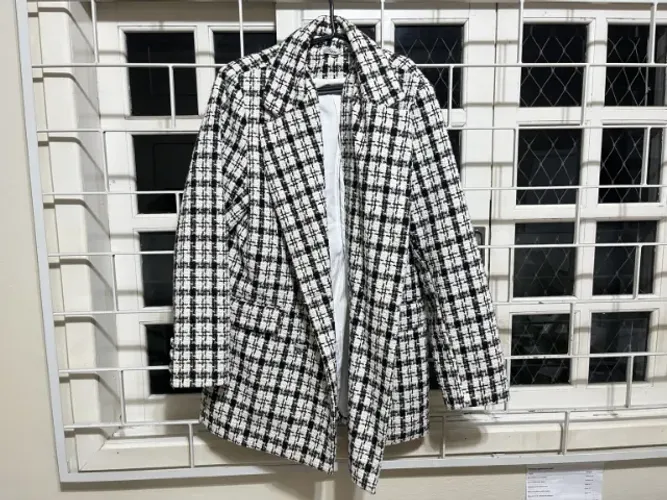 Casaco Sobretudo Feminino Tweed Preto e Branco Tamanho G