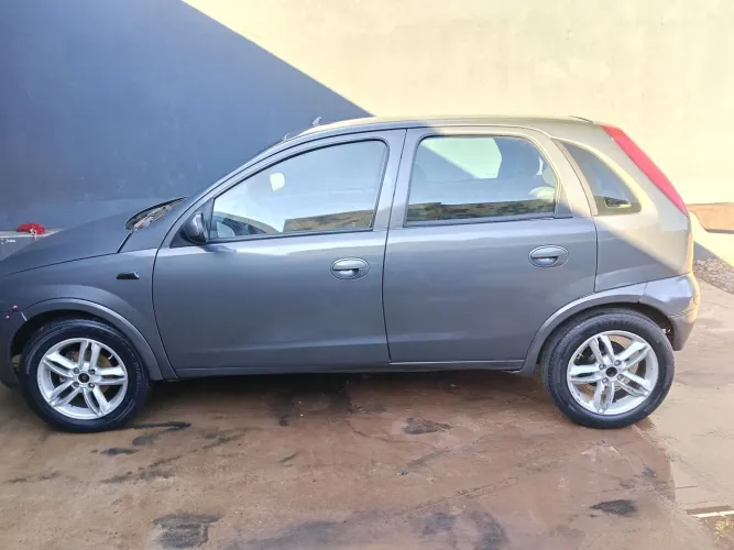 Chevrolet Corsa Hatchback 1.0 MPFI 8V 71cv 5P 2004