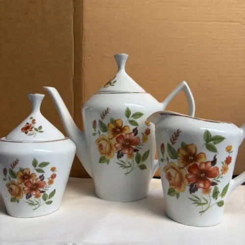 Kit Bule, Açucareiro e leiteira POZZANI Porcelana Antiga Vintage