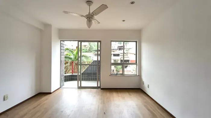Aluguel de apartamento de 2 quartos com dependência completa e sol da manhã