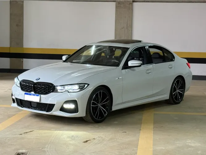 BMW 320I A 2.0 TB M Sport Activeflex 16V 4P 2022
