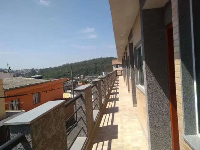 Sobrados para alugar com 2 suítes no Jardim Egle.