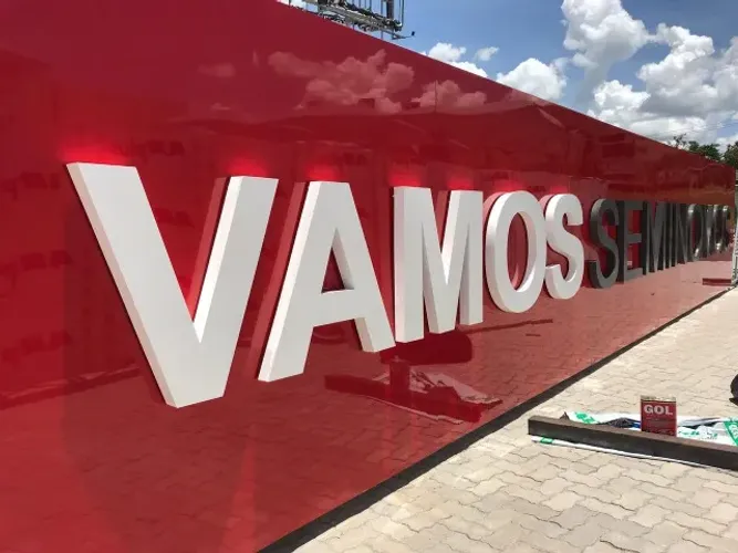 Fachadas - ACM - Banner, Lona - Letra Caixa - Led - Painel Adesivado
